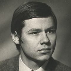 Александр Николаев